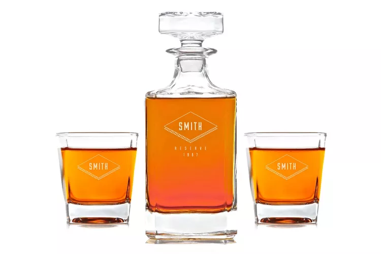 SwankyBadger Personalized Whiskey Decanter